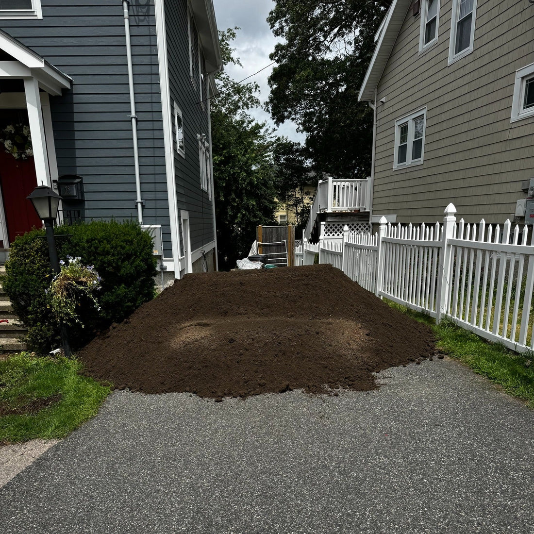 Fresh Screened Loam Delivered in Quincy, MA!