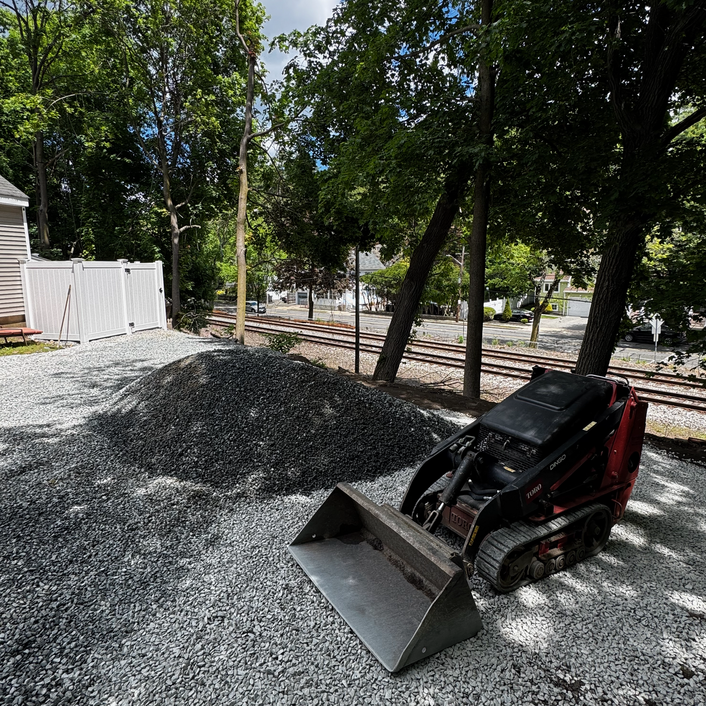Gray Crushed Rock ¾"