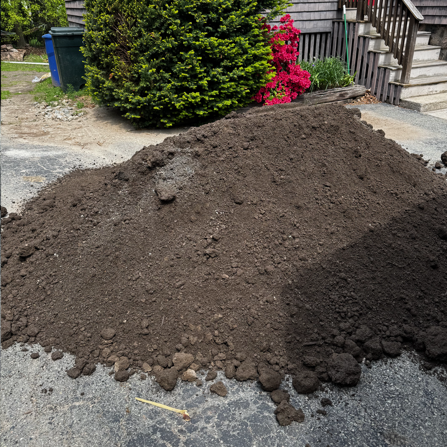 Topsoil Loam ½" Screened