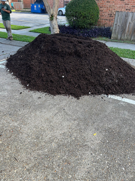 Black Mulch Delivered to a Homeowner in Cambridge, MA