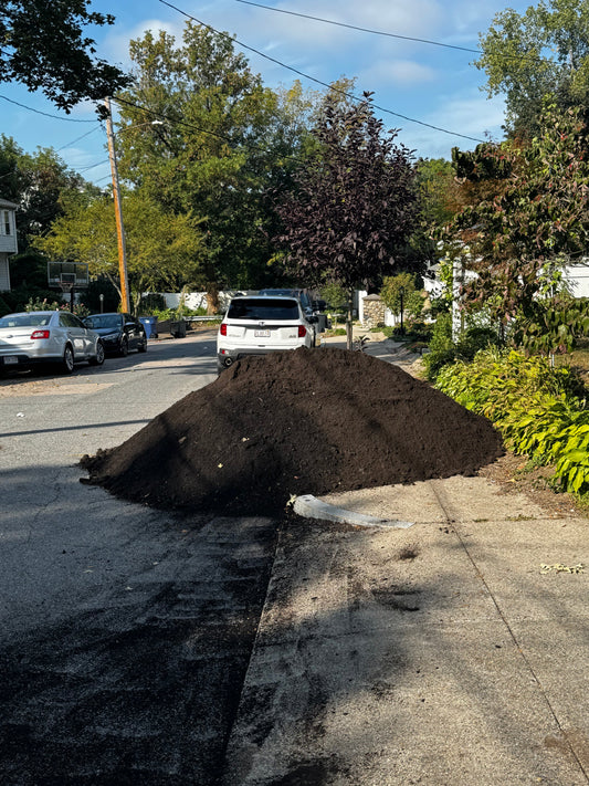 Fresh Topsoil Loam Delivered to West Roxbury!