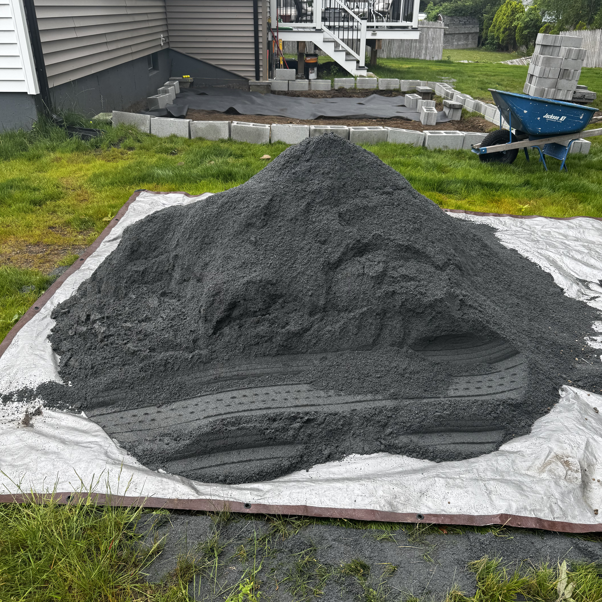 #10 Stone Dust (Granite Screenings) — AASHTO M43 / ASTM D448 No. 10 compactable fines for paver joints and walkways